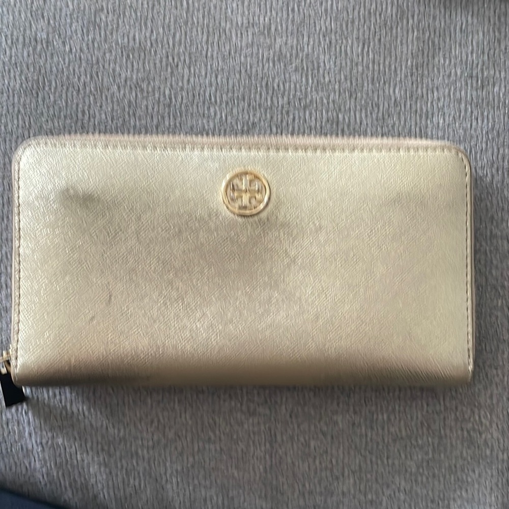 Used Tory Burch wallet